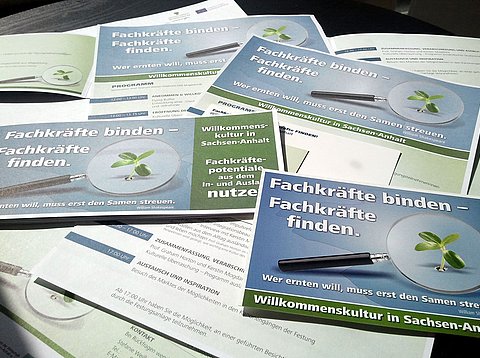 Mailings: Veranstaltungsbewerbung „Fachkräfte binden - Fachkräfte finden“ für das Bildungswerk der Wirtschaft Sachsen-Anhalt e. V. / 2013